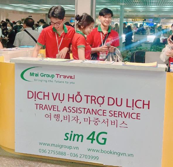 Quầy dịch vụ của MaiGroup Travel tại sân bay Tân Sơn Nhất